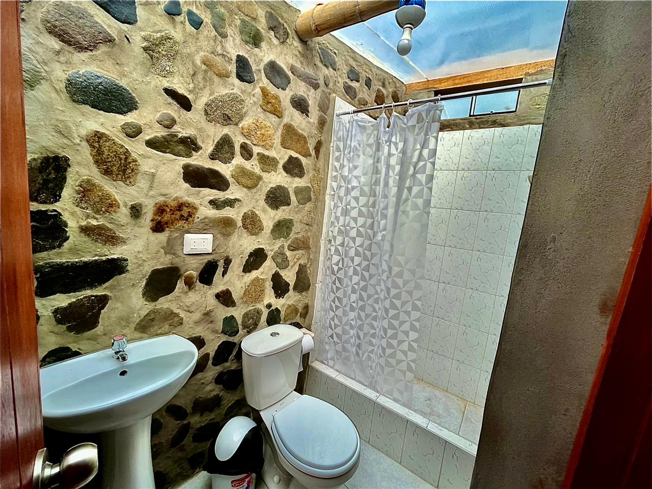 Habitaciones para familias o amigos + exterior - 15 prs.